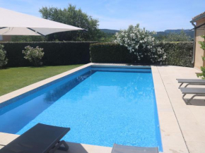 Luxury villa with heated private swimming pool in grounds walking distance from Malauc ne Malaucene